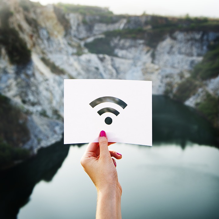 Comment rester connecté à internet en vacances sans wifi ?