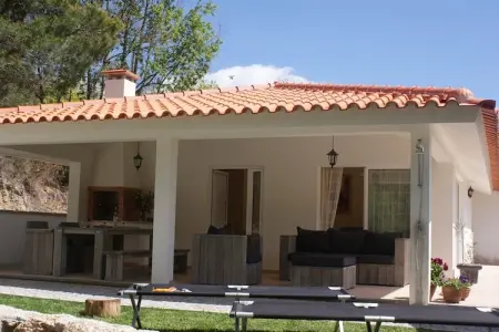 Location maison à Covas, Maison à Covas avec Piscine Écologique