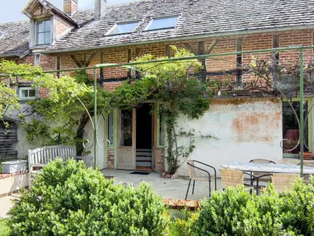 Location gite à Theillay, Gîte de charme en Sologne avec grand confort, 3 chambres, cheminée, jardin et promenades en forêt