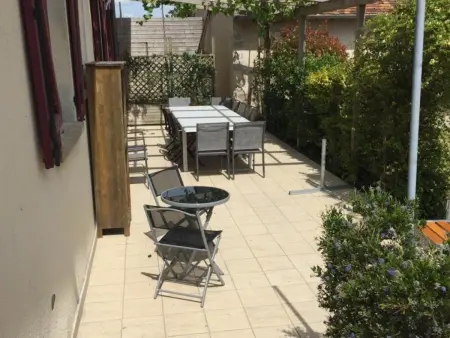 Gîte 10 pers. avec salle de jeux, trampoline et terrain : photo 2