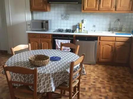 Gîte 10 pers. avec salle de jeux, trampoline et terrain : photo 3