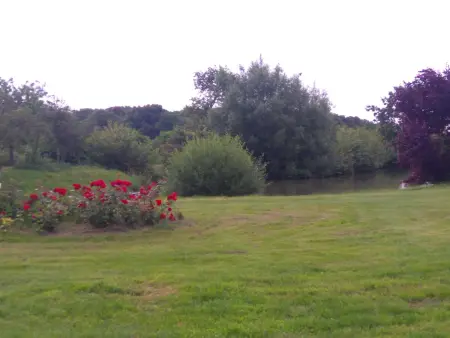 Gîte 10 pers. avec salle de jeux, trampoline et terrain : photo 9