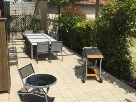 Gîte 10 pers. avec salle de jeux, trampoline et terrain : photo 27