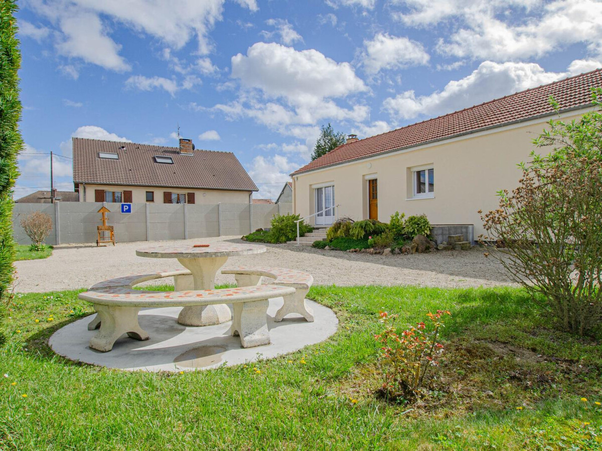 Le Clos tranquille : Gîte 2 chambres, jardin et parking à Châtres - Photo 1