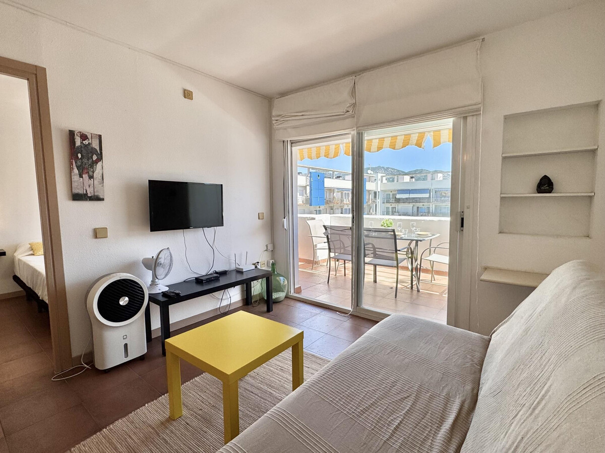 Appartement 1 chambre Roses, piscine et terrasse - Photo 8