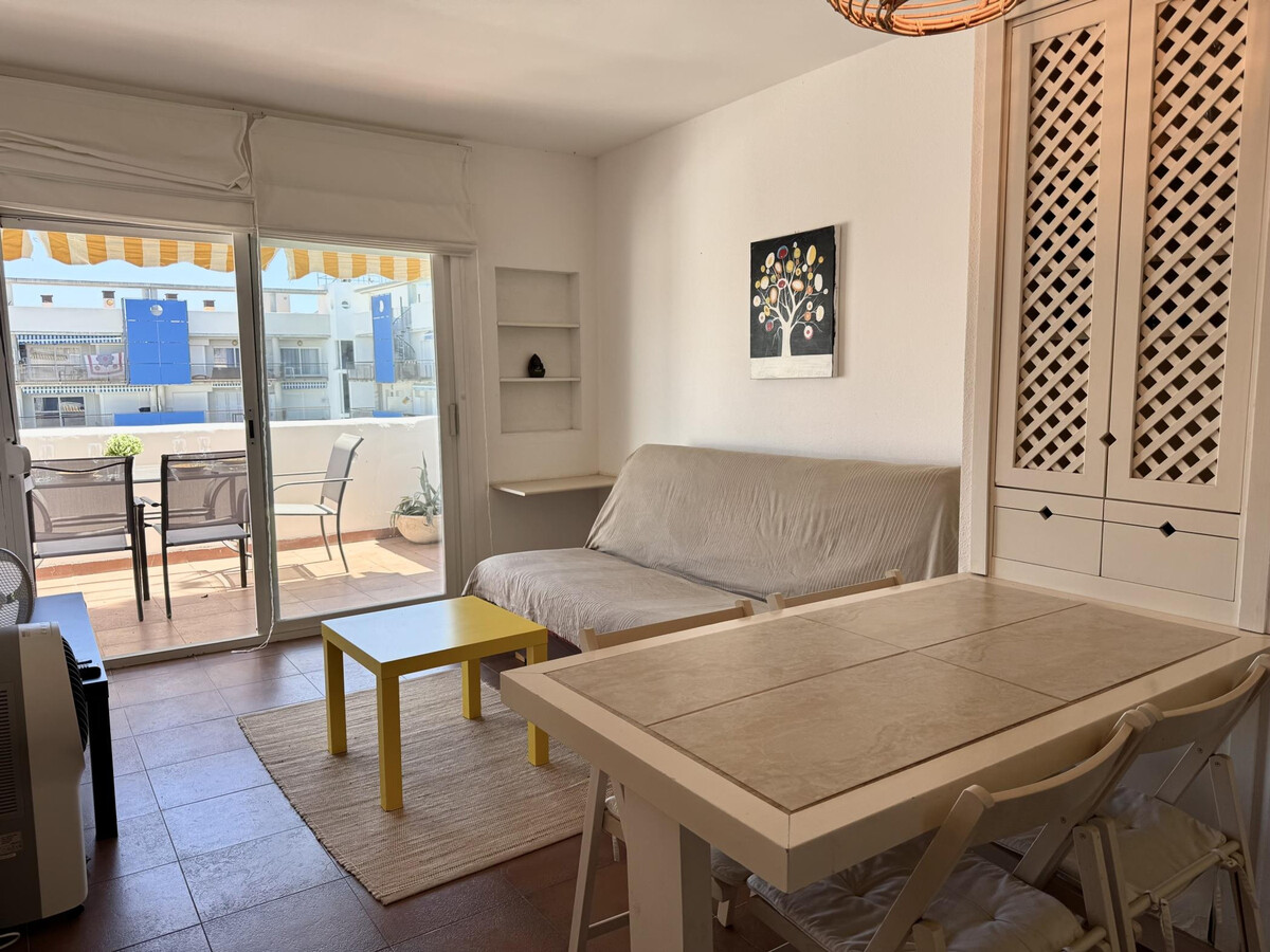 Appartement 1 chambre Roses, piscine et terrasse - Photo 9