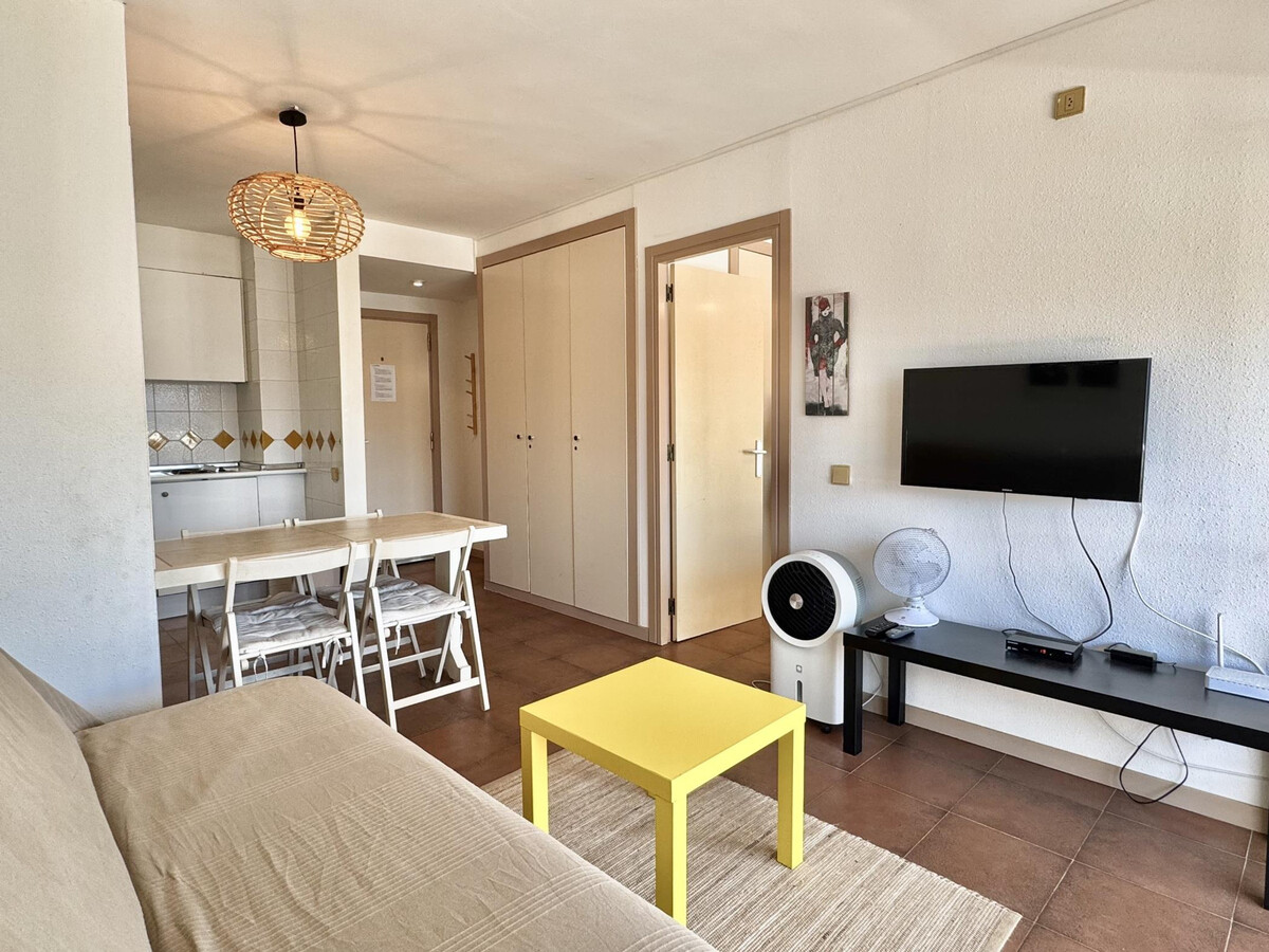 Appartement 1 chambre Roses, piscine et terrasse - Photo 10