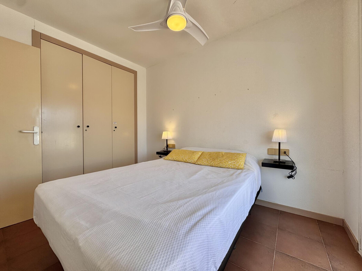 Appartement 1 chambre Roses, piscine et terrasse - Photo 18