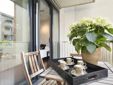 Appartement pour Cadres à Sarrià – Pedralbes: Confort, Parking et Proximité Metro - Photo 2