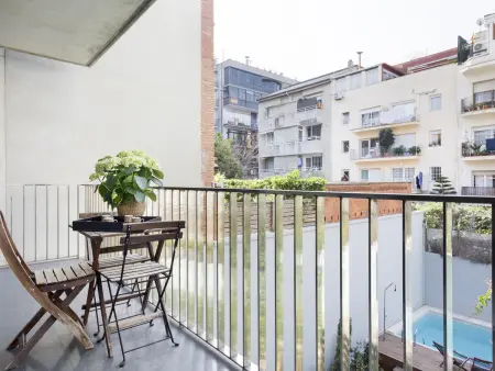 Appartement pour Cadres à Sarrià – Pedralbes: Confort, Parking et Proximité Metro - Photo 3