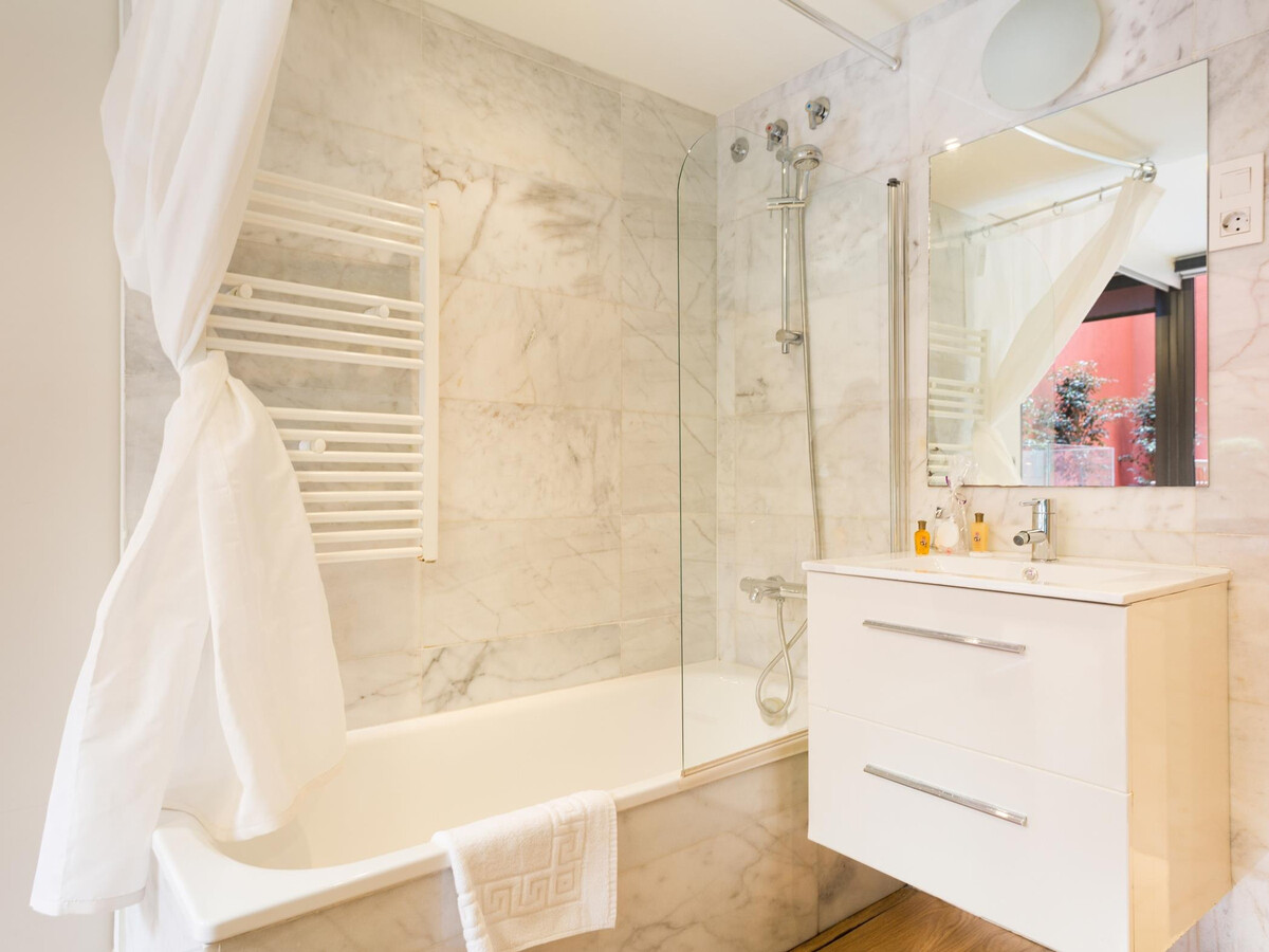 Duplex 85 m² terrasse 45 m², piscine & Arc de Triomphe, Barcelone - Photo 6
