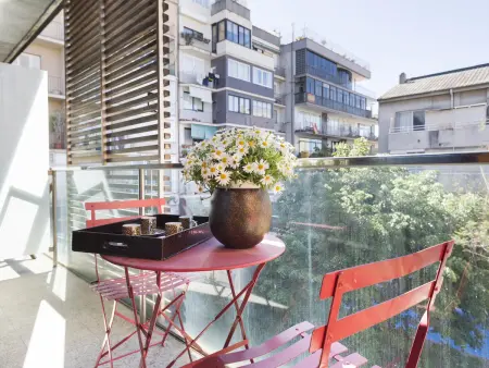 Location appartement à Barcelone, Appartement Confortable avec Balcon, Parking Privé et Wi-Fi au Centre de Barcelone