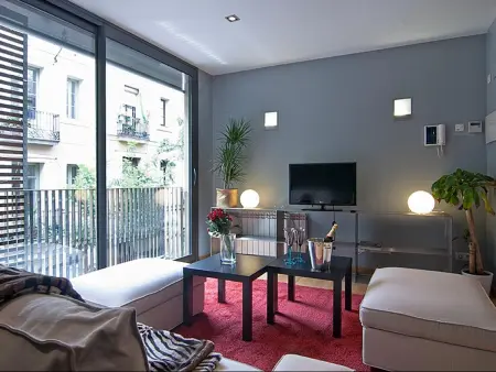 Triplex avec Terrasse, Piscine, Proche Métro à Barcelone - Photo 6