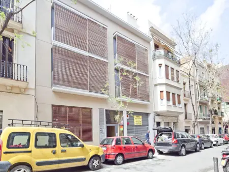 Triplex avec Terrasse, Piscine, Proche Métro à Barcelone - Photo 12