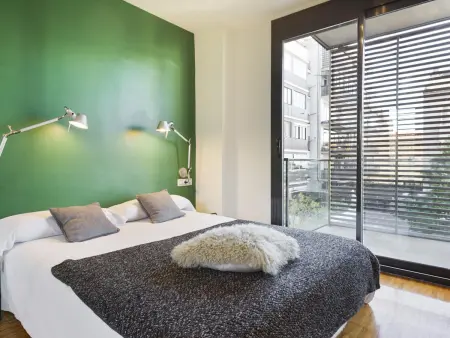 Appartement 3 chambres avec balcon et métro à proximité : photo 4