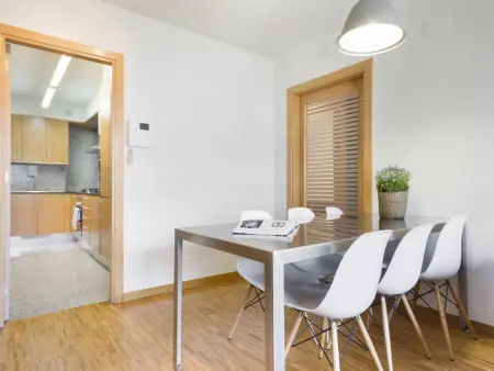 Appartement 3 chambres avec balcon et métro à proximité : photo 14