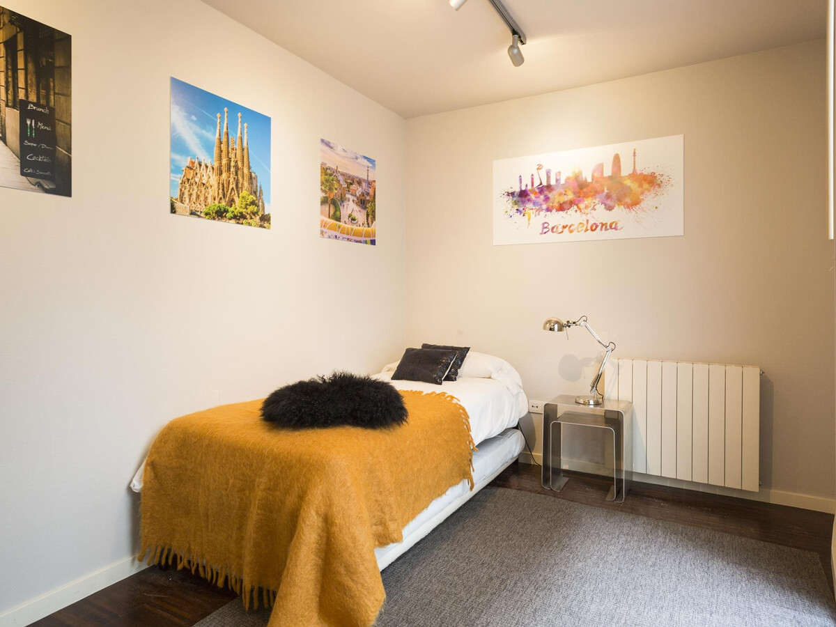 Duplex 100 m² avec piscine privée pour 10 à Barcelone - Photo 13