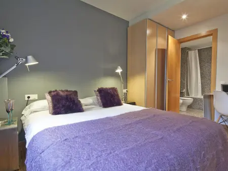 Appartement Duplex Idéal au Centre de Barcelone, 4 Chambres, Proche du Parc Guell - Photo 6