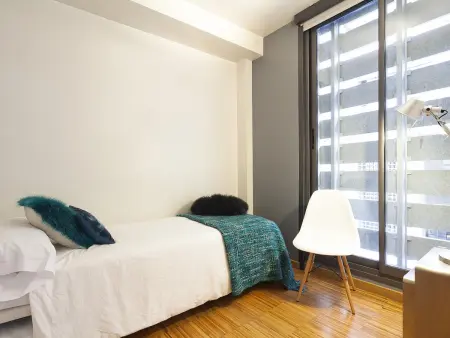Appartement Duplex Idéal au Centre de Barcelone, 4 Chambres, Proche du Parc Guell - Photo 7