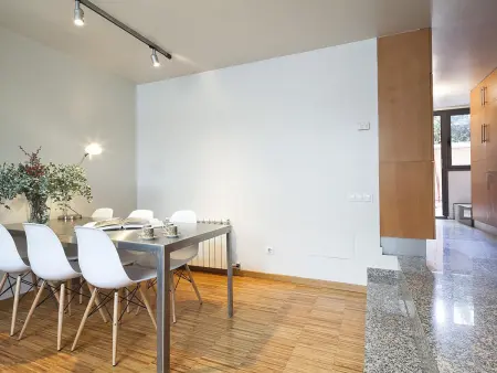Appartement Duplex Idéal au Centre de Barcelone, 4 Chambres, Proche du Parc Guell - Photo 12