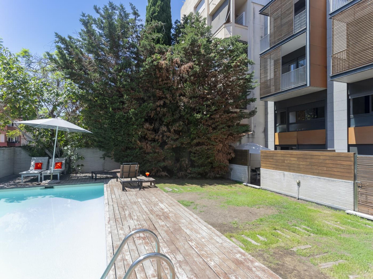 Duplex 3 chambres, terrasse 30m² et piscine à Barcelone - Photo 2