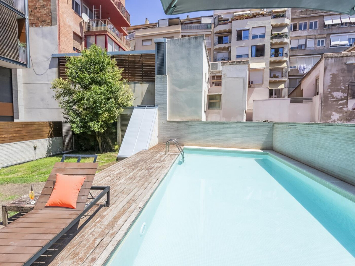 Duplex 3 chambres, terrasse 30m² et piscine à Barcelone - Photo 3