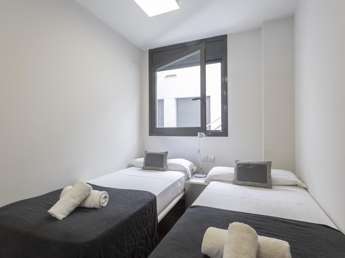 Duplex 3 chambres, terrasse 30m² et piscine à Barcelone - Photo 23