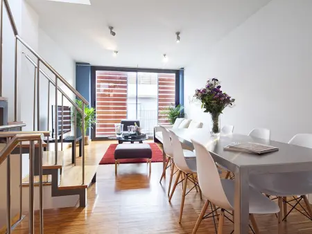 Appartement Triplex avec Terrasse Privée au Parc Güell, 3 Chambres, 2 SDB, Clim, Parking - Photo 5