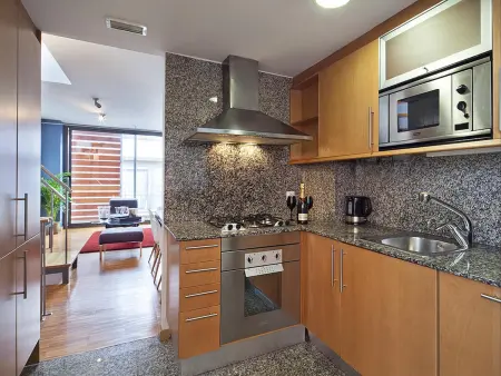 Appartement Triplex avec Terrasse Privée au Parc Güell, 3 Chambres, 2 SDB, Clim, Parking - Photo 12