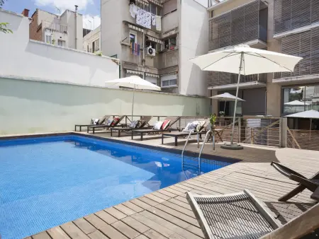 Location appartement à Barcelone, Appartement avec Terrasse Privée, Piscine et Parking au Centre de Barcelone