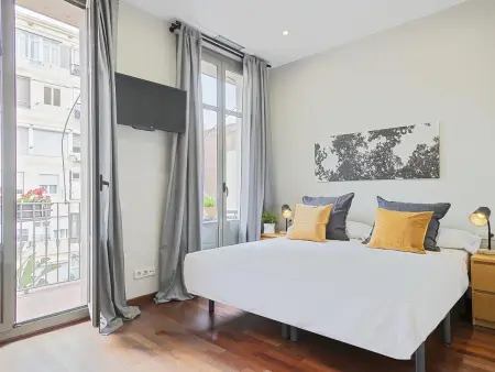 Appartement 90 m² Gràcia, 2 balcons, 5 personnes : photo 9