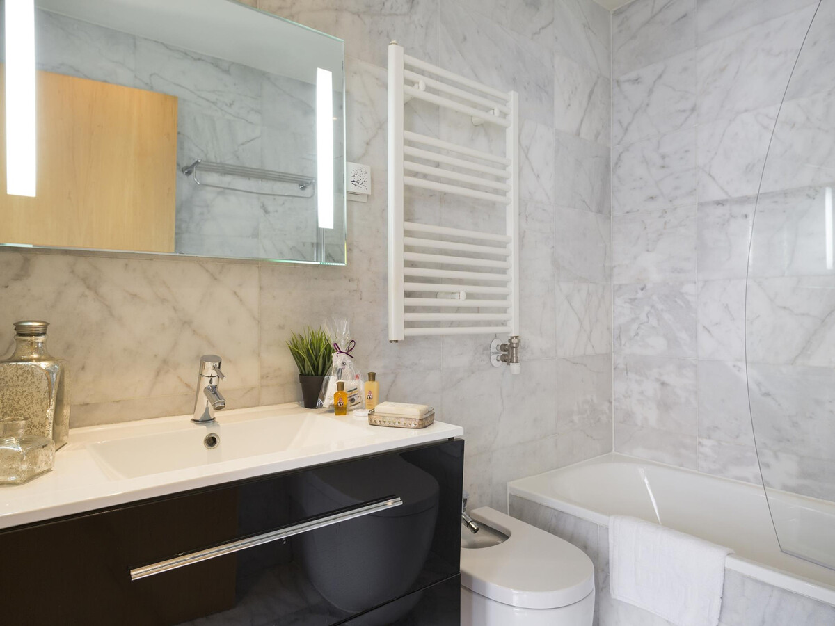 Appartement 8 pers, piscine près Arc de Triomphe - Photo 24