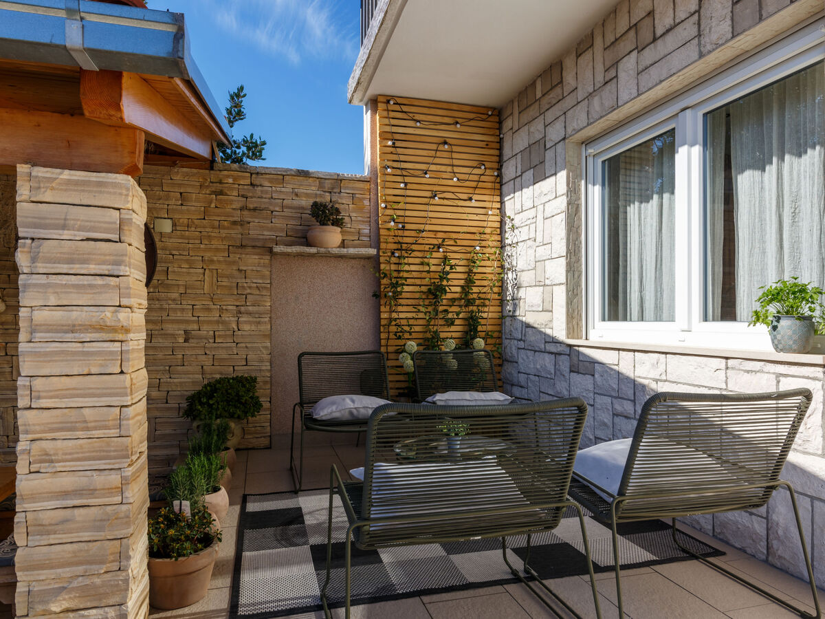 Maison Maro à Dramalj : vue mer et jacuzzi - Photo 10