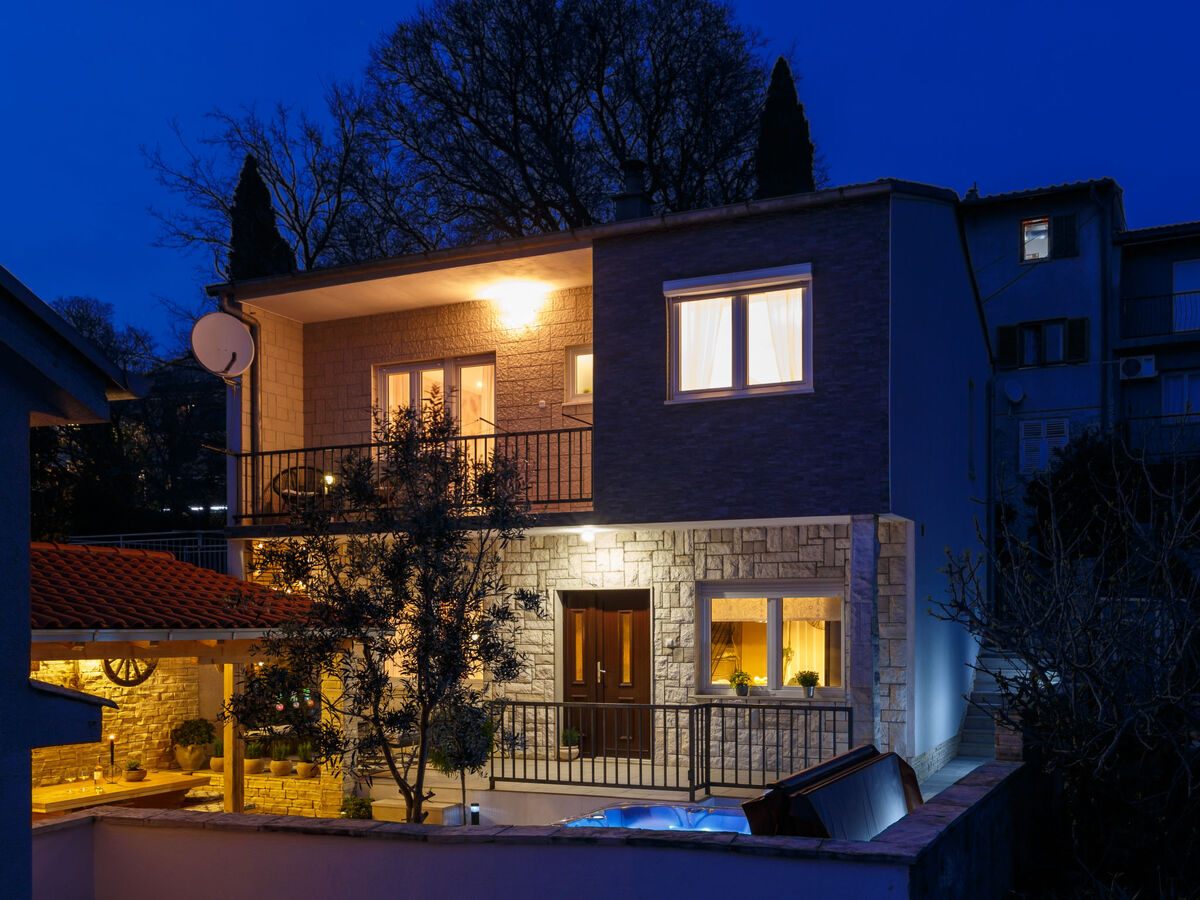 Maison Maro à Dramalj : vue mer et jacuzzi - Photo 23