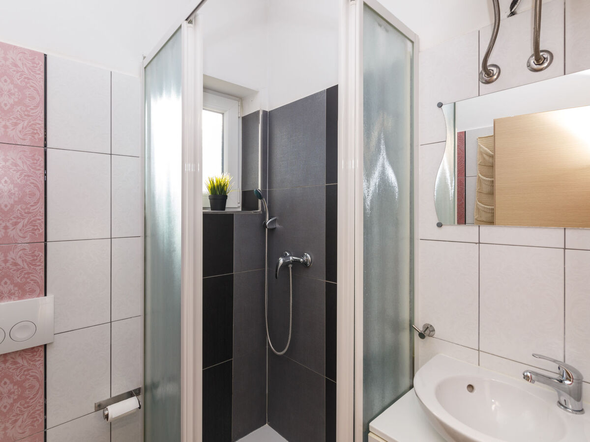 Maison Maro à Dramalj : vue mer et jacuzzi - Photo 34