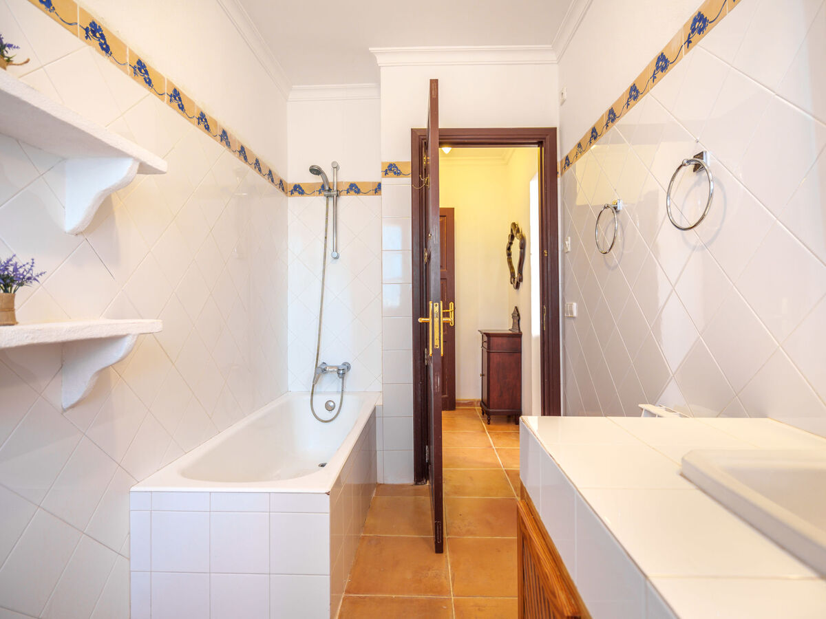 Maison Gran Llombards – piscine privée, 200 m² à 700 m de la mer - Photo 22