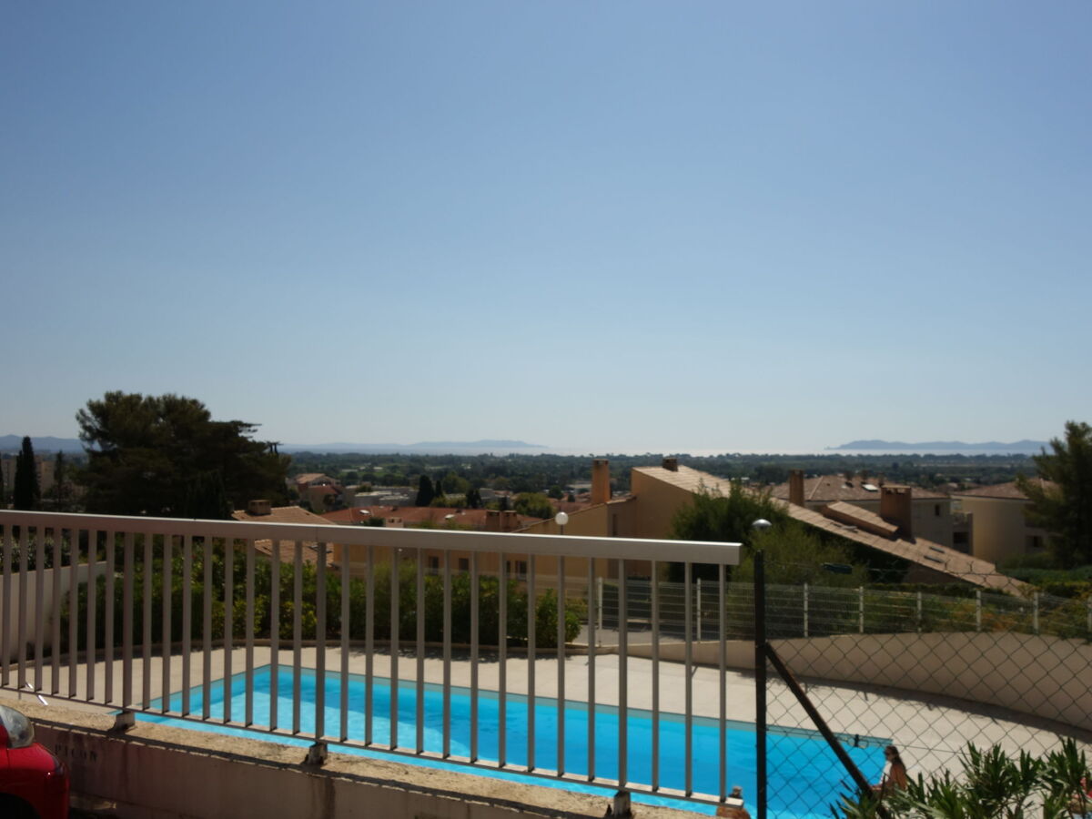 Appartement Le Grand Large, Hyères - Piscine et terrasse - Photo 17