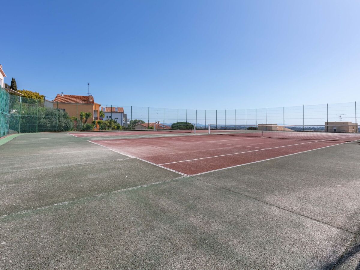 Appartement Le Grand Large, Hyères - Piscine et terrasse - Photo 18