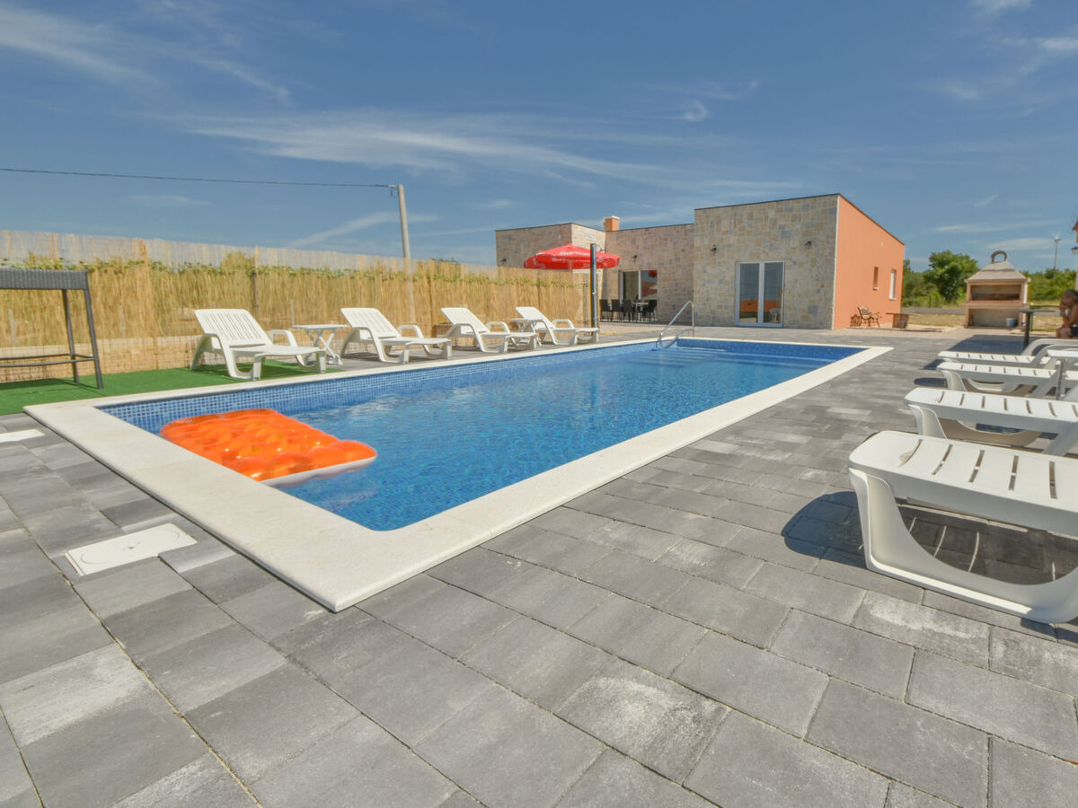 Vulelija Holiday Home, villa moderne piscine chauffée - Photo 29
