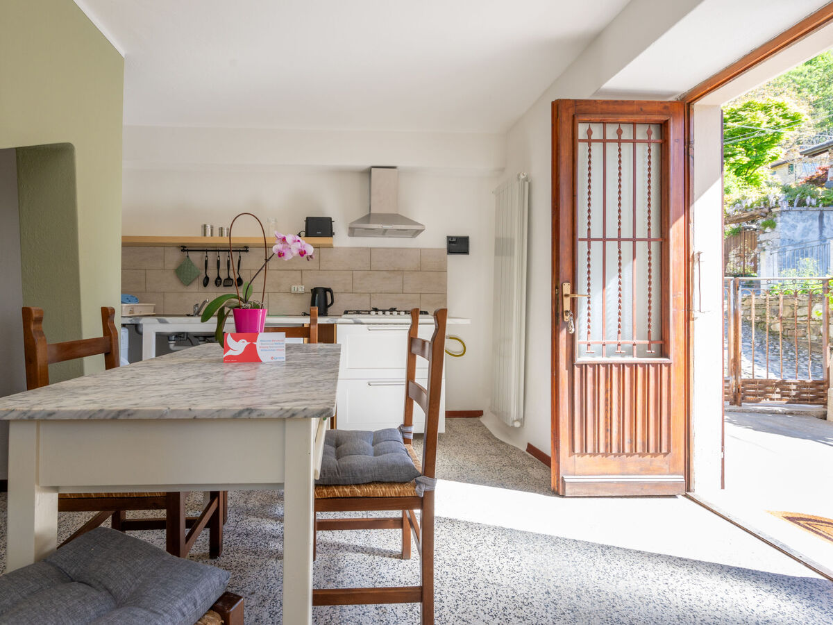 Maison rustique à Mergozzo, jardin 200 m² et base de randonnée - Photo 10
