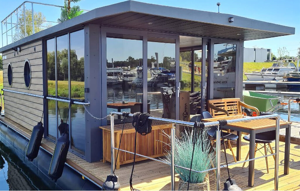 Péniche 47 m² avec terrasse couverte à Kinrooi, vue lac - Photo 1