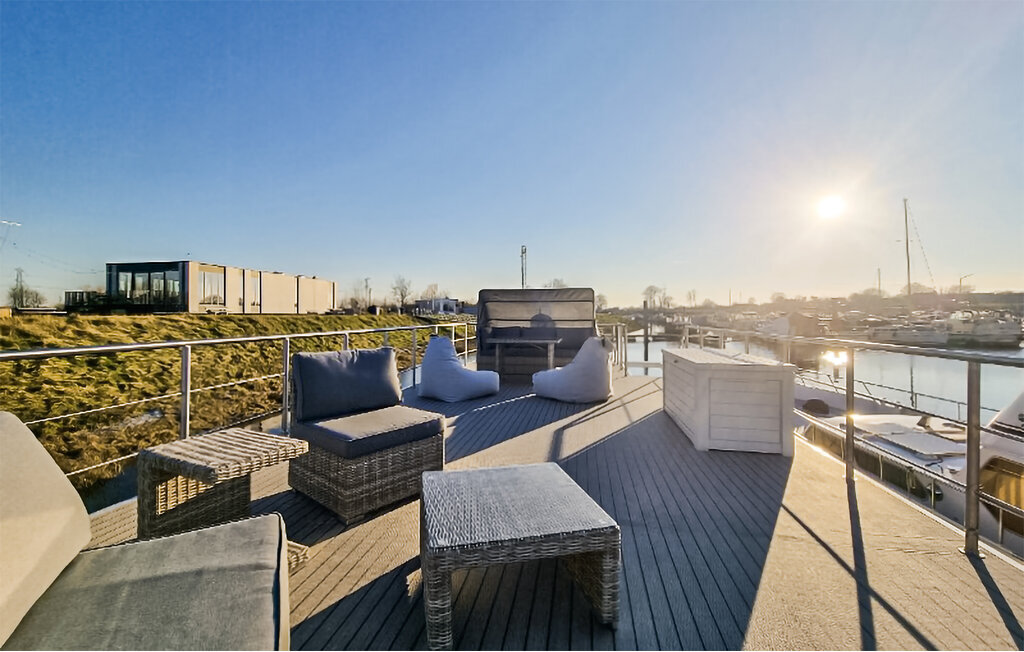 Péniche de luxe avec terrasse sur le toit à Kinrooi, 6 personnes - Photo 2
