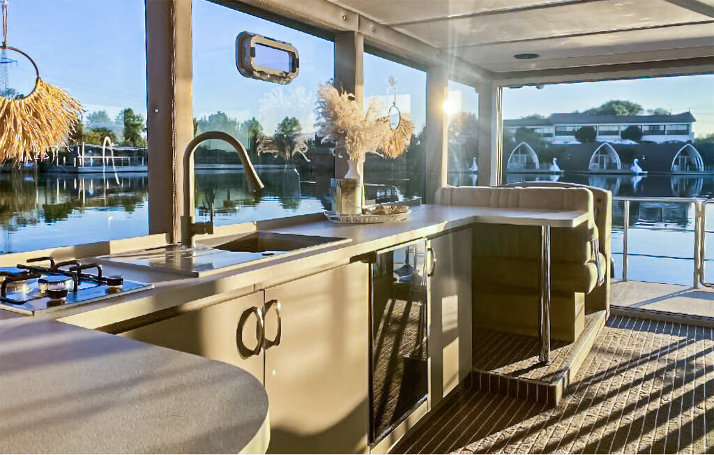 Péniche de luxe avec terrasse sur le toit à Kinrooi, 6 personnes - Photo 14