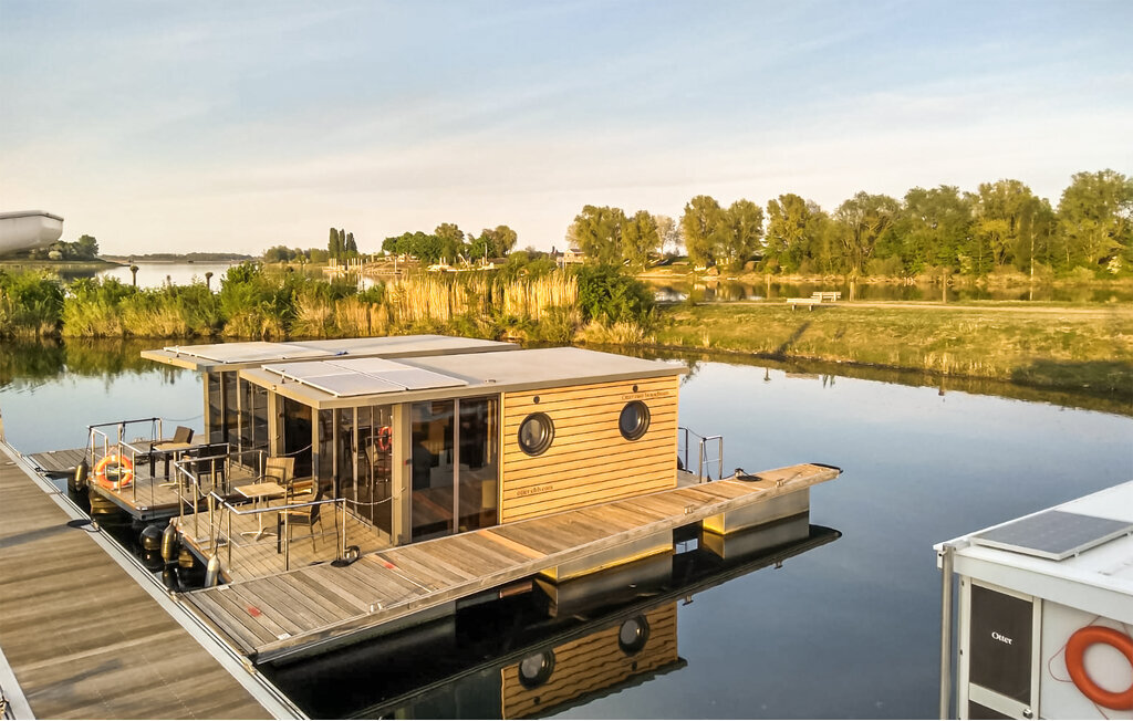 Péniche moderne à Kinrooi avec 2 terrasses et vue lac - Photo 1