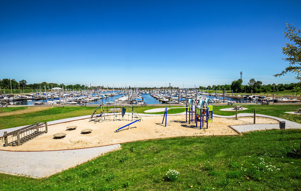 Péniche moderne à Kinrooi avec 2 terrasses et vue lac - Photo 13