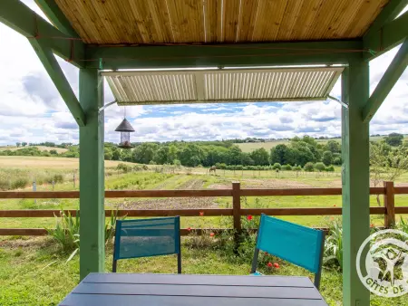 Location gite à Montilliers, Gîte rustique avec 2 chambres, nature, animaux admis, wifi et parking