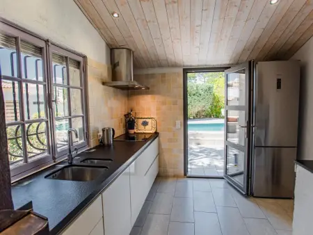 Maison avec piscine privée et jardin de 1300 m² à Roquebrune-sur-Argens : photo 4