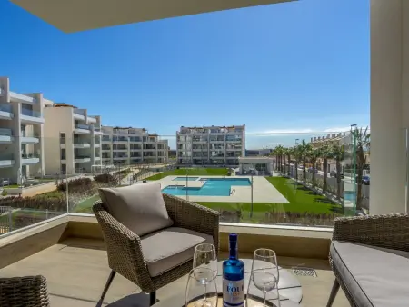 Ema Residencial 63 – Apt 84m² avec terrasse vue piscine : photo 2