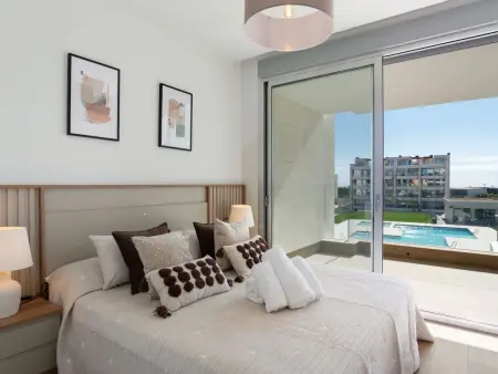 Ema Residencial 63 – Apt 84m² avec terrasse vue piscine : photo 5