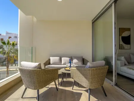 Ema Residencial 63 – Apt 84m² avec terrasse vue piscine : photo 18